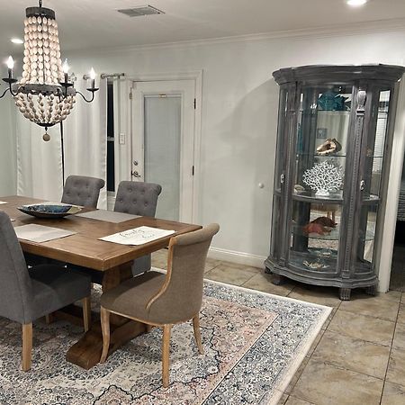 4/3 Home Centrally Located, Beach, Casino, Airport, Dining, Golfing, Shopping, Entertainment Gulfport Exterior photo