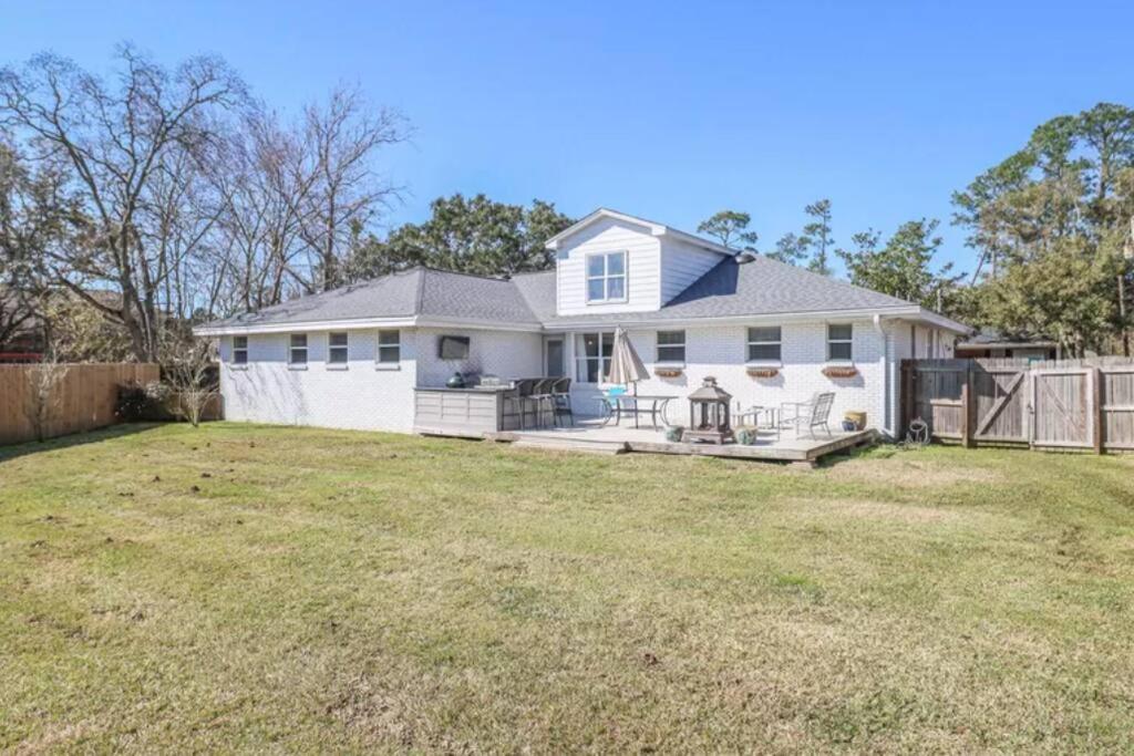 4/3 Home Centrally Located, Beach, Casino, Airport, Dining, Golfing, Shopping, Entertainment Gulfport Exterior photo